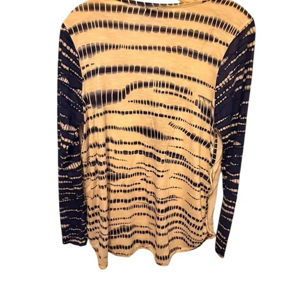 Language Top - Picture 5 of 6